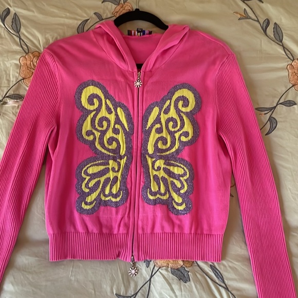 Delia’s butterfly sweater - Picture 2 of 9